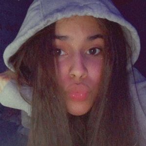 Meet your Posher, Tia